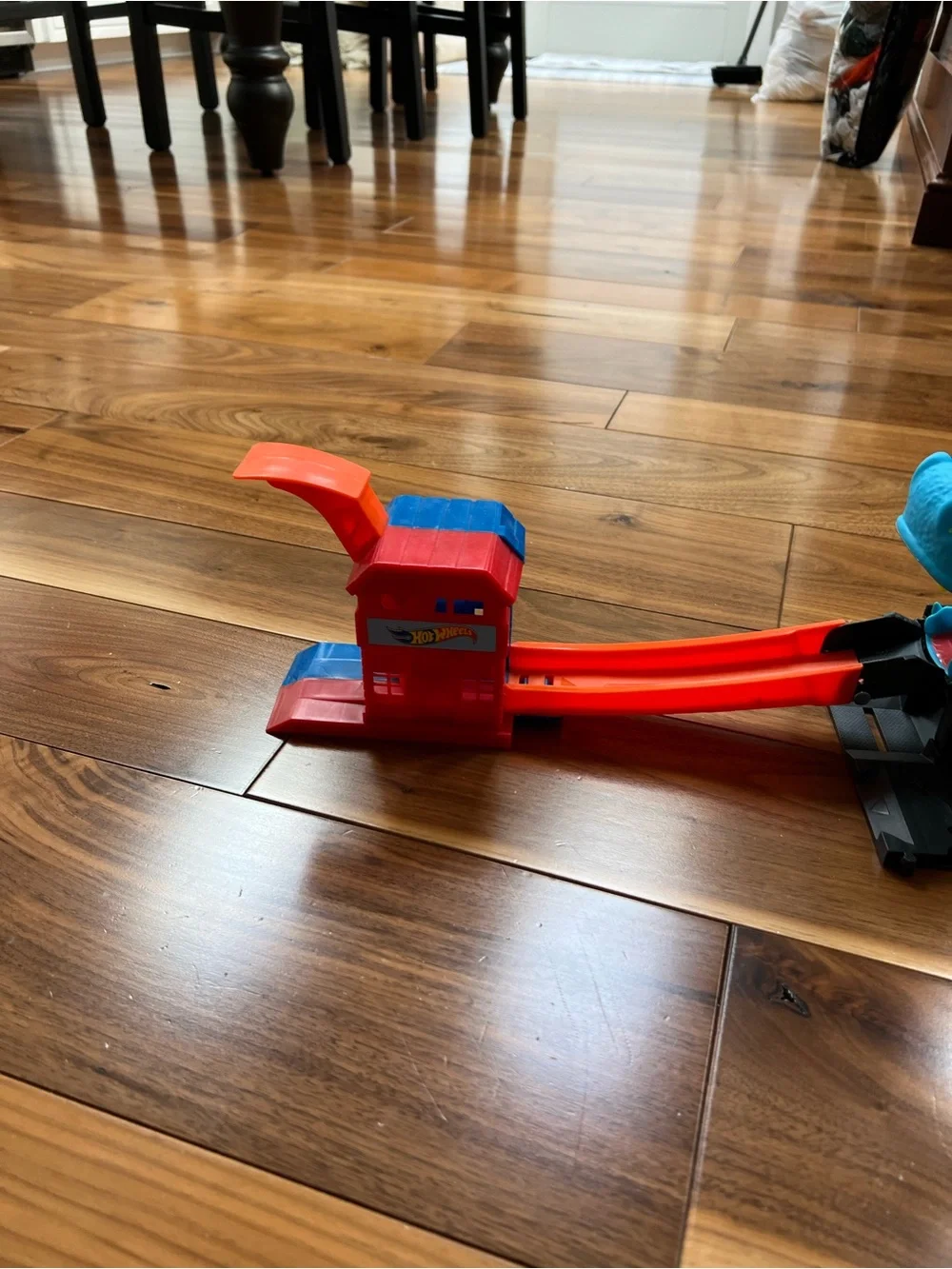Hot Wheels City Dinosaur